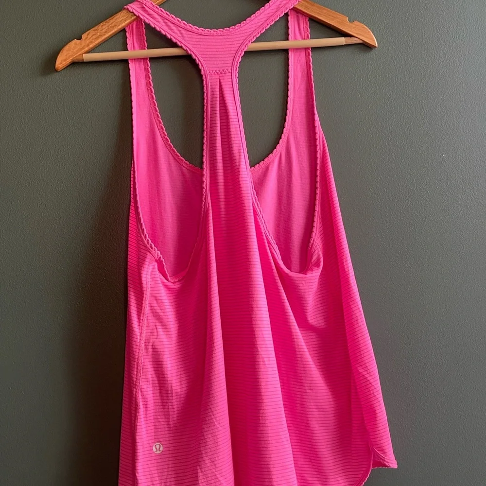 Lululemon Pink Racer Back work out top - Picture 5 of 5